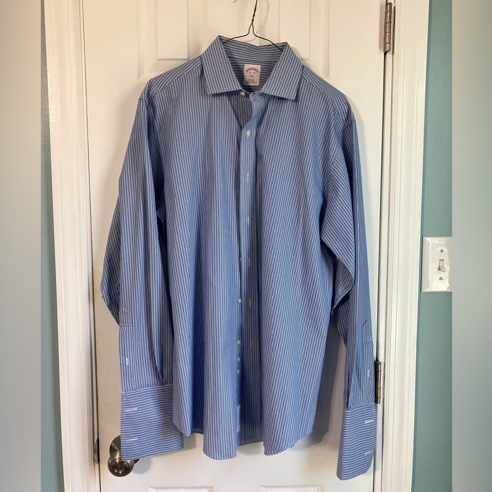 Brooks Brothers Men's Long Sleeve Dress Shirt Blue Striped Wrinkle Proof 15.5 35